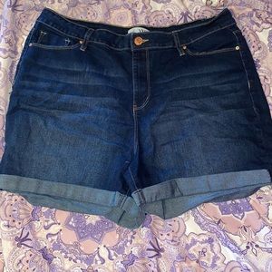 2/$10 High rise cuffed shorts